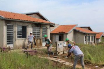 Reiniciadas as obras das 212 casas do CDHU em Angatuba.